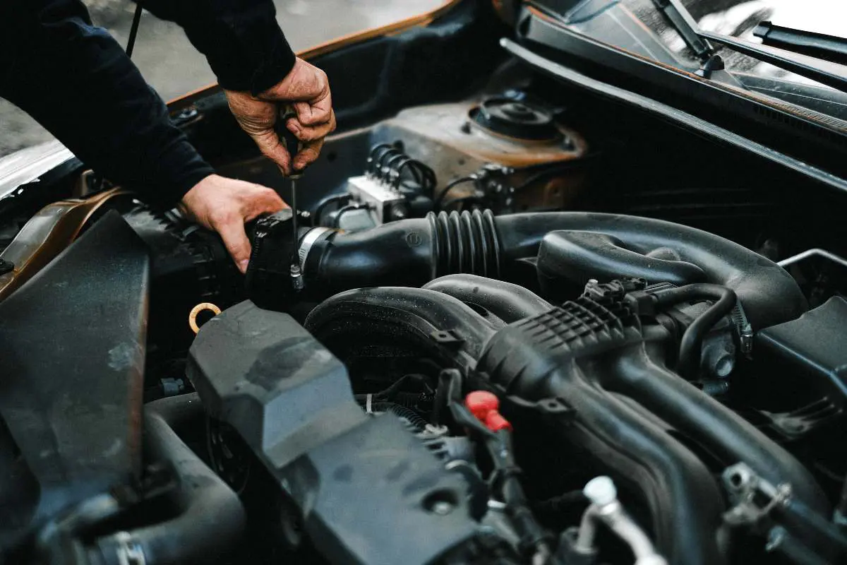 6 consejos esenciales para cuidar el motor de tu auto