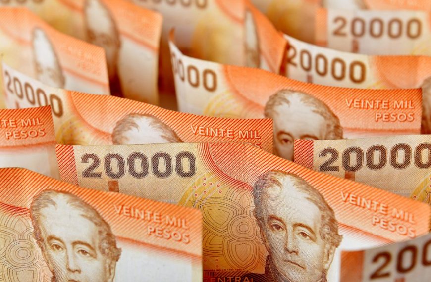 Sueldos reales crecieron 2,4% en 2024 impulsados por comercio e industria manufacturera