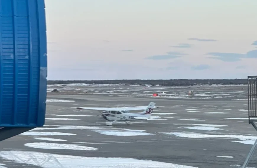 Cambio de Ruta de Avión: Emergencia en la Antártica