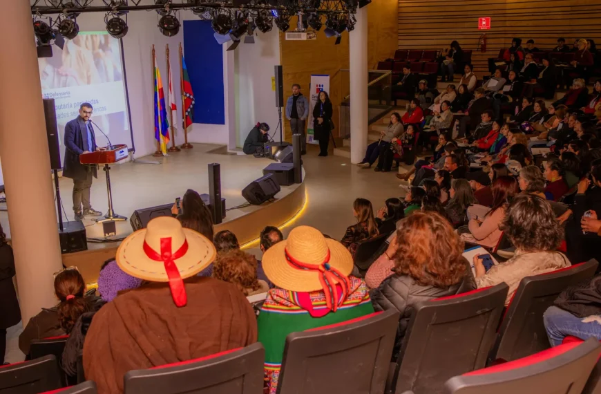Educación tributaria mujeres: apoyo a emprendedoras