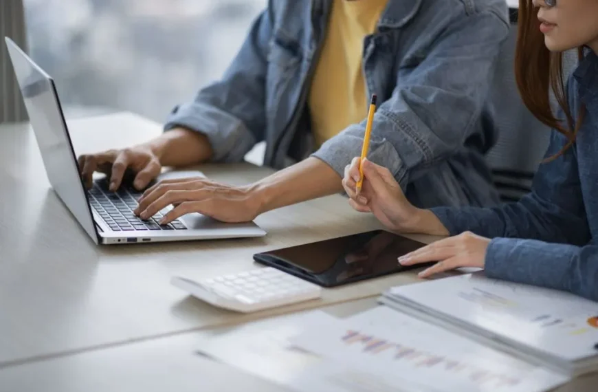Guía Salarial 2025: Análisis de Sueldos en el Mercado