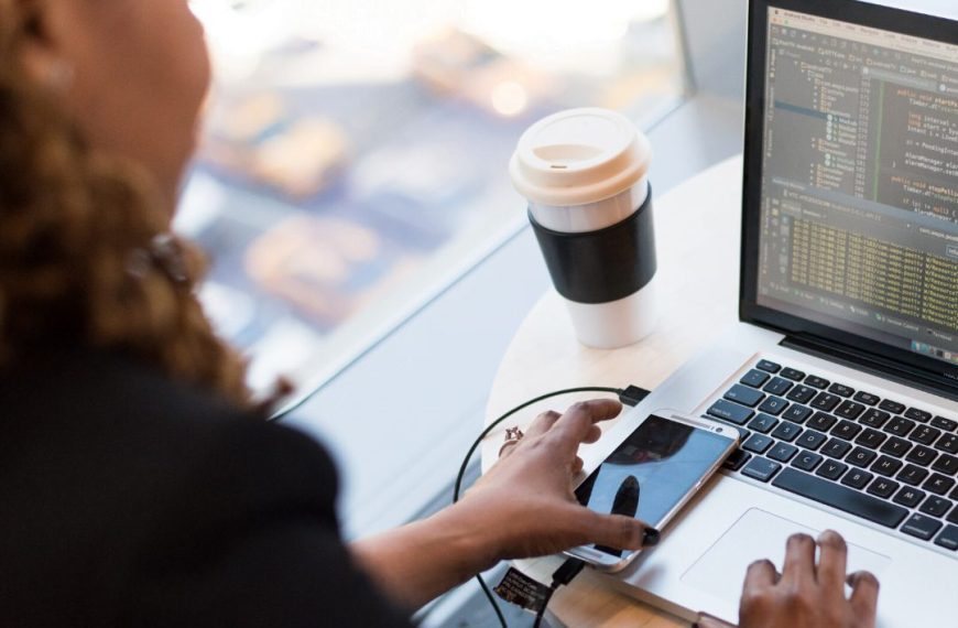Emprendimiento Femenino: Retos y Oportunidades para Mujeres
