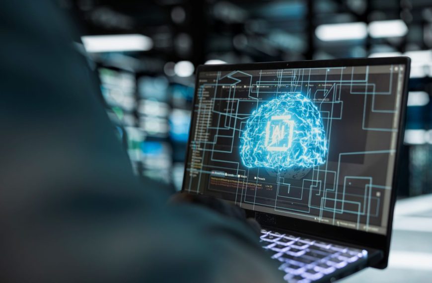Profesionales en Inteligencia Artificial: ¿Qué debe saber sobre salarios y demandas?